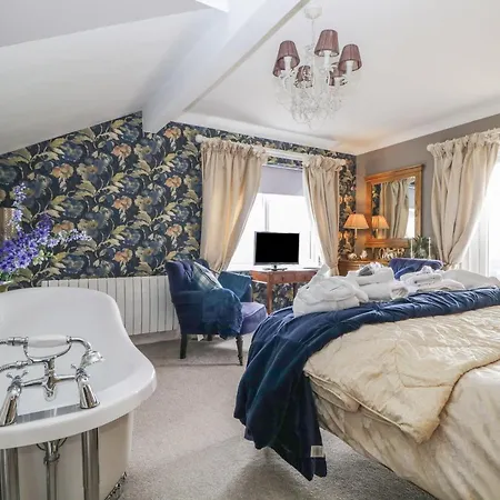 High Rigg Garden Hotell 5*